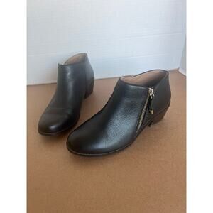 Vionic Jolene Black Leather Round Toe Zip Side Stacked Heel Ankle Bootie Sz 7